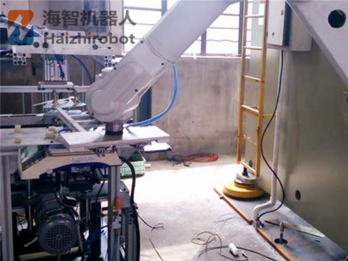 沖壓送料機械手生產(chǎn)線重要組成--自動上料機臺！