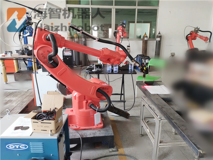 操作機(jī)械手對(duì)人員有什么條件！機(jī)械手臂編程