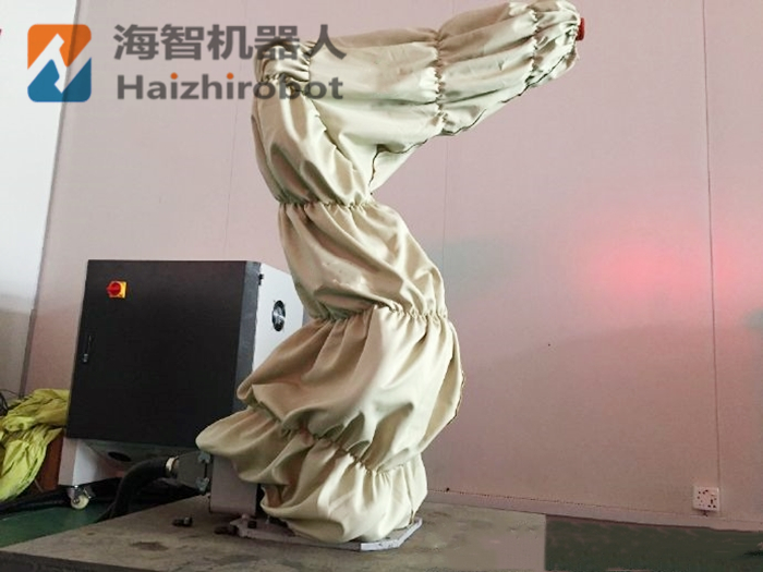涂裝機器人設(shè)備 運行調(diào)試！