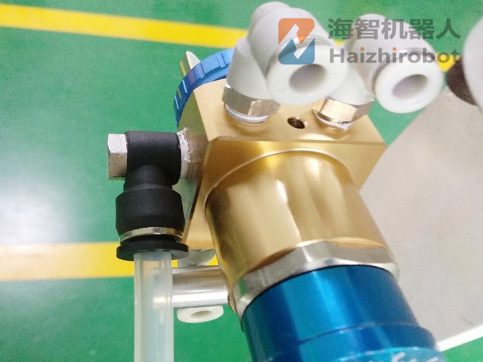 噴涂機器人供漆系統(tǒng)-自動噴槍、油泵！